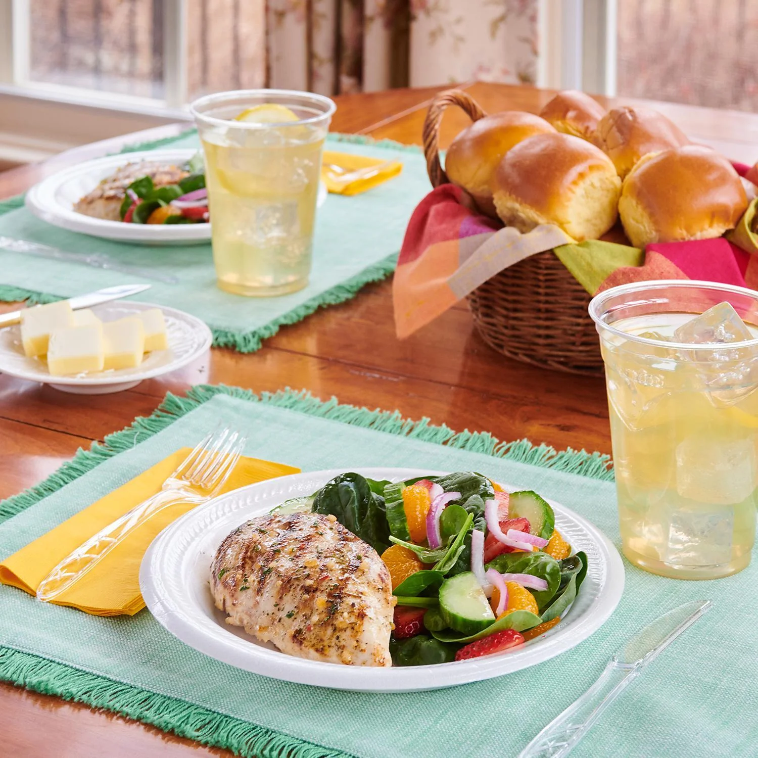 Hefty Supreme 8 7/8 inch Foam Plates, 250ct - Image 2